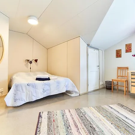 Raate Bed and breakfast